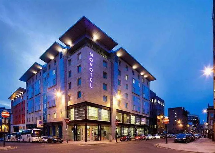Discover the Best Glasgow Airport Hotels with Parking for Your Trip
