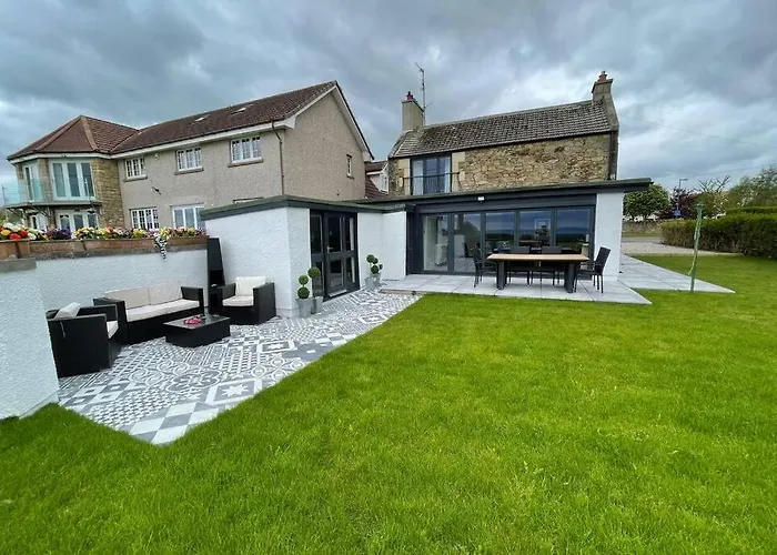 Top Hotels in Dalkeith for a Memorable Scottish Stay