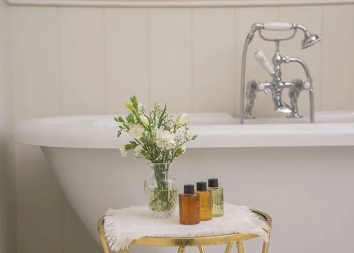 Top-Rated Hotels Lauder Has to Offer