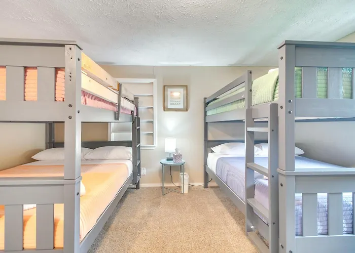 Top Budget-Friendly Hotels Near Disney with Shuttles