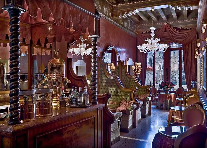 Explore the Best Venice Hotels: Your Ultimate Accommodation Guide